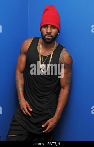 FORT LAUDERDALE, FL - NOVEMBER 13: Singer Jason Derulo poses for a portrait at Radio Station Y-100 on November 13, 2015 in Fort Lauderdale, Florida  People:  Jason Derulo Stock Photo