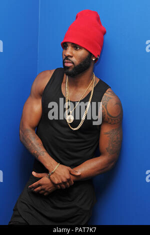 FORT LAUDERDALE, FL - NOVEMBER 13: Singer Jason Derulo poses for a portrait at Radio Station Y-100 on November 13, 2015 in Fort Lauderdale, Florida  People:  Jason Derulo Stock Photo