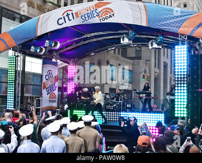 New York, NY, USA. 28th May, 2018. South African-born Australian Singer-Songwriter Troye Sivan Performs on NBC's 'Today' Show Summer Concert Series. Stock Photo