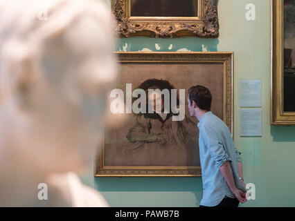 National Portrait Gallery, London, UK. 25 July, 2018. A member of Gallery staff views Sir Thomas Lawrence’s famous portrait of William Wilberforce, which will travel to Hull, the place of his birth, for the first time as part of ‘Coming Home’. Lawrence’s unfinished portrait of Wilberforce, was one of the first works acquired by the National Portrait Gallery when it was established in 1856. The work will go on display in the Ferens Art Gallery in Hull in 2019. Credit: Malcolm Park/Alamy Live News. Stock Photo