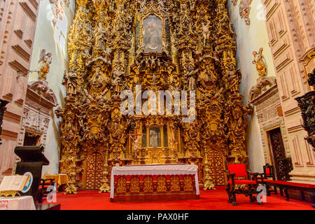 TAXCO, MEXICO - OCT 28, 2016: Interior of the Church of Santa Prisca ...