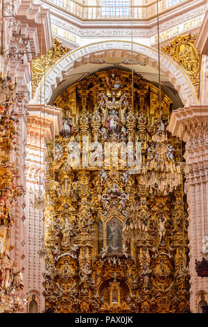 TAXCO, MEXICO - OCT 28, 2016: Interior of the Church of Santa Prisca ...