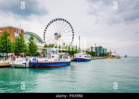 Ferris wheel at Navy Pier, in Chicago, Illinois Stock Photo