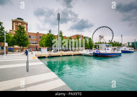 Ferris wheel at Navy Pier, in Chicago, Illinois Stock Photo