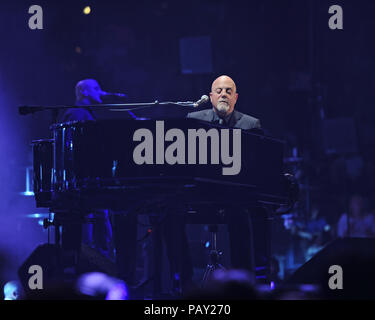 SUNRISE FL - DECEMBER 31: Billy Joel Performs on New Years Eve at The BB&T Center on December 31, 2015 in Sunrise, Florida  People:  Billy Joel Stock Photo