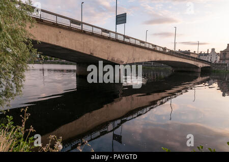 Queens bridge perth hi res stock photography and images Alamy