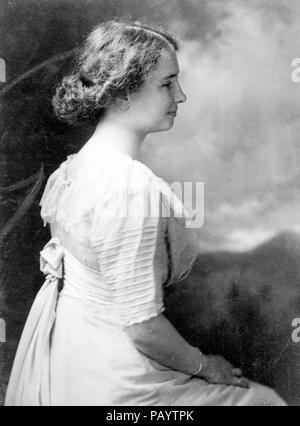 Helen Keller, half-length portrait, seated, right profile, circa 1909 Stock Photo