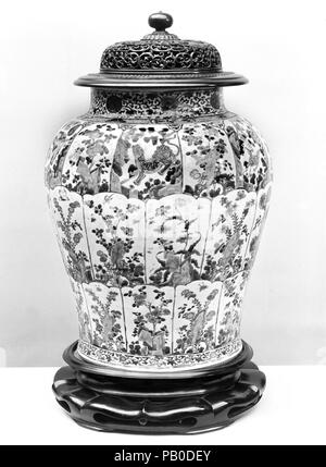Jar. Culture: China. Dimensions: H. 18 1/8 in. (46 cm). Museum: Metropolitan Museum of Art, New York, USA. Stock Photo