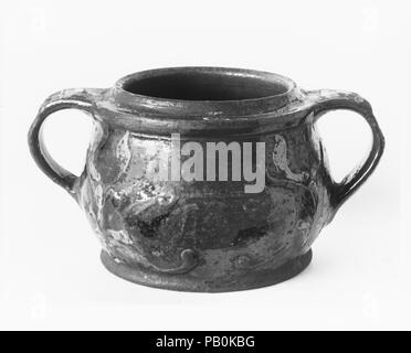 Sugar Bowl. Culture: American. Dimensions: H. 4 in. (10.2 cm). Date: ca. 1790. Museum: Metropolitan Museum of Art, New York, USA. Stock Photo