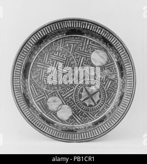 Plate. Culture: Japan. Dimensions: Diam. 13 in. (33 cm). Date: 18th century. Museum: Metropolitan Museum of Art, New York, USA. Stock Photo