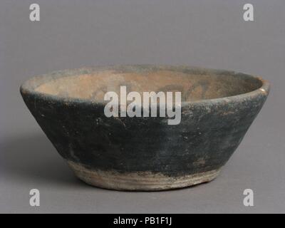 Bowl. Culture: Coptic. Dimensions: Overall: 2 3/4 x 7 in. (7 x 17.8 cm). Date: 4th-7th century. Museum: Metropolitan Museum of Art, New York, USA. Stock Photo