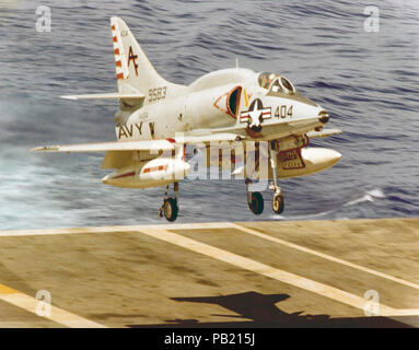 A-4L VA-204 landing on USS John F. Kennedy (CVA-67) 1971. Stock Photo