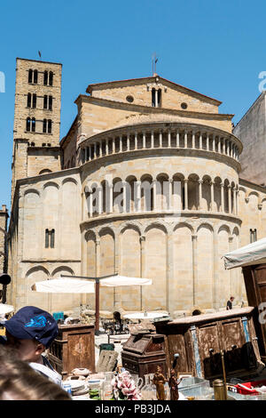 The church Santa Maria della Pieve,seen from the Piazza grandee, in the medieval city of Arezzo, Tuscany, Italy Stock Photo