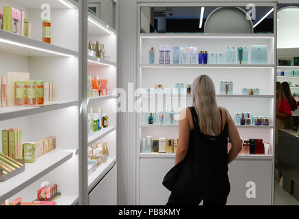 Berlin, Germany. 26th July, 2018. The store of the Zalando Beauty Station in the Weinmeisterstrasse at the Pre-Store-Opening. The opening is on 28 July. Credit: Jens Kalaene/dpa-Zentralbild/dpa/Alamy Live News Stock Photo