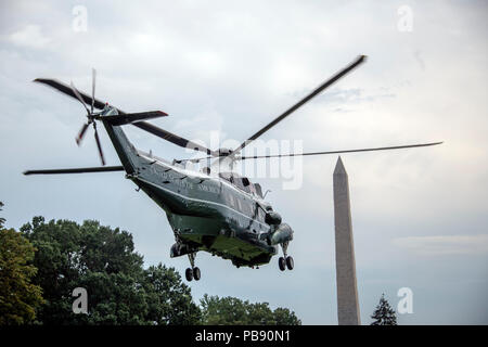Washington, USA. 27th July 2018. Marine One, with United States President Donald J. Trump and first lady Melania Trump aboard departs the South Lawn of the White House in Washington, DC en route to Bedminster, New Jersey on Friday, July 27, 2018. Credit: Ron Sachs/CNP /MediaPunch Credit: MediaPunch Inc/Alamy Live News Stock Photo
