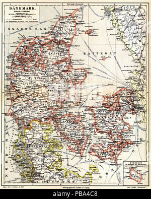 . Deutsch: Karte „Dänemark“ (1 : 1 600 000) – Nebenkarte „Bornholm im Maßstab der Hauptkarte“ English: a map of Denmark (c. 1889, in German) . from 1885 until 1890 1036 Meyers b4 s0500a Stock Photo