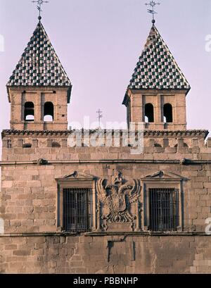 PUERTA NUEVA E BISAGRA DET SUPERIOR. Location: EXTERIOR, TOLEDO, SPAIN. Stock Photo