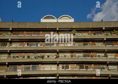 Private apartments at the site of the Barbican Arts Centre, London,England,UK Stock Photo