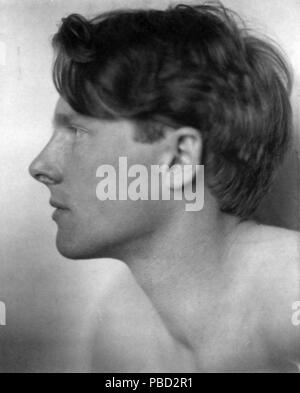 . English: Profile portrait of English poet Rupert Brooke (1887–1915). circa 1913 1278 Rupert Brooke Profile Stock Photo