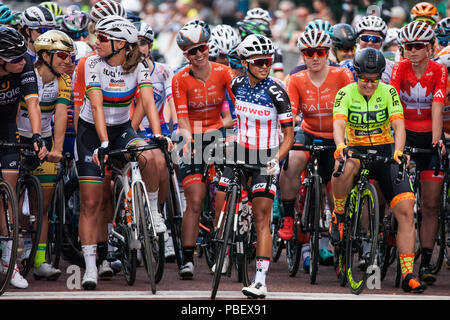 London, UK. 28th July, 2018. Elite women riders prepare to compete in the Prudential RideLondon Classique, the richest women's one-day race in cycling. The race is part of the UCI Women's World Tour and offers spectators the opportunity to see the world's best women’s cycling teams battling it out over 12 laps of a closed 5.4km circuit starting and finishing on The Mall. Credit: Mark Kerrison/Alamy Live News Stock Photo