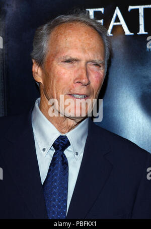 Clint Eastwood arriving at the FLAGS OF OUR FATHERS Premiere at the Academy Of Motion Pictures and Sciences  In Los Angeles.  headshot01 EastwoodClint080 Red Carpet Event, Vertical, USA, Film Industry, Celebrities,  Photography, Bestof, Arts Culture and Entertainment, Topix Celebrities fashion /  Vertical, Best of, Event in Hollywood Life - California,  Red Carpet and backstage, USA, Film Industry, Celebrities,  movie celebrities, TV celebrities, Music celebrities, Photography, Bestof, Arts Culture and Entertainment,  Topix, headshot, vertical, one person,, from the year , 2006, inquiry tsuni@ Stock Photo