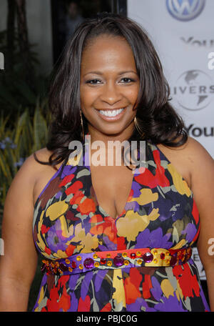 Sandi McCree (The Wire ) arriving at the YOU, ME AND DUPREE Premiere at the Arclight Theatre  In Los Angeles. July 10,  2006. head shotMcCreeSandi TheWire 30 Red Carpet Event, Vertical, USA, Film Industry, Celebrities,  Photography, Bestof, Arts Culture and Entertainment, Topix Celebrities fashion /  Vertical, Best of, Event in Hollywood Life - California,  Red Carpet and backstage, USA, Film Industry, Celebrities,  movie celebrities, TV celebrities, Music celebrities, Photography, Bestof, Arts Culture and Entertainment,  Topix, headshot, vertical, one person,, from the year , 2006, inquiry ts Stock Photo