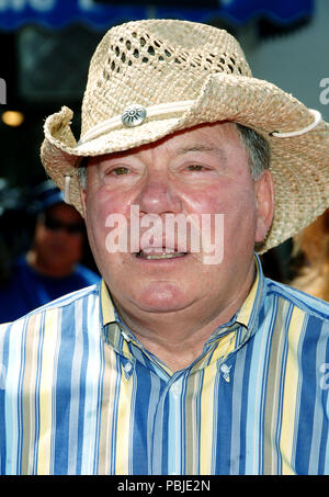 WILLIAM SHATNER OVER THE HEDGE. PREMIERE WESTWOOD LOS ...