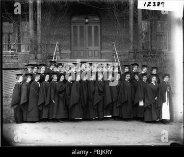 1843 Western College senior class 1913 (3190764887) Stock Photo
