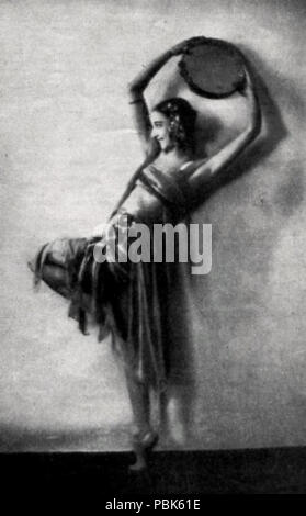 Rose Rolanda Music Box Revue (1921 Stock Photo - Alamy