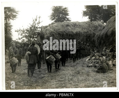 801 Indian Infantry Band 40th Pathans playing on a French farm (Photo 24-45) Stock Photo