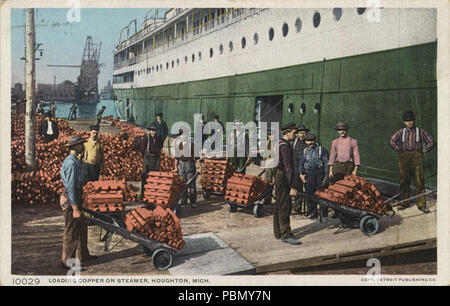 930 Loading Copper on Steamer (NBY 6183) Stock Photo