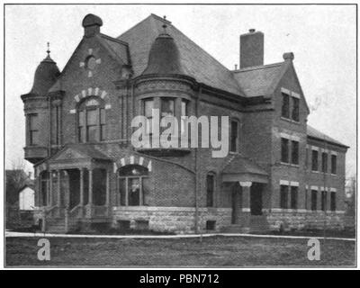 . English: The Mecosta County Jail in Big Rapids, Michigan, circa 1906. It is a Michigan State Historic Sites in Mecosta County. circa 1906 1012 Mecosta County Jail Stock Photo