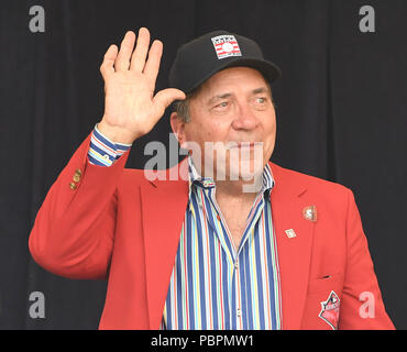 Baseball Hall of Famer Johnny Bench waves to fans during a rededication of  the National Baseball Hall of Fame and Museum building in Cooperstown, NY  on July 29, 2005. This year former