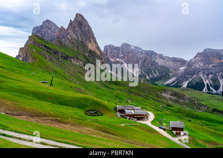Amazing view of the famous Odle in the Dolomites Mountain Range of Italy that separating the Funes valley from the Gardena valley Stock Photo