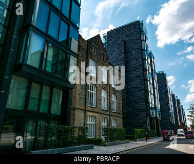 Old and new buildings at Quartermile conversion of Royal Infrimary, Simpson's Loan, Edinburgh, Scotland, UK Stock Photo