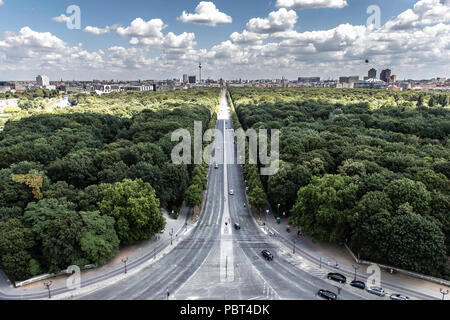View down the Strasse des 17 Juni towards the east and the Brandenburg gate, Berlin, Germany