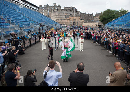 The Combined Bands of the Royal Cavalry of the Sultanate of Oman during the  rehearsal for The Royal Military Edinburgh Tattoo at Redford Barracks,  Edinburgh Stock Photo - Alamy