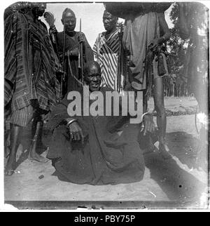 'La poursuite de Samory Touré' depicts village chiefs from NEzo-Zorou ...