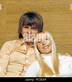 Agnetha Fältskog. Singer. Member of the pop group ABBA. Born 1950. Pictured here at home with her fiance Björn Ulvaeus 1970 whom she married on 6 July 1971.  Photo: Kristoffersson Stock Photo