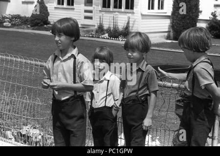 Amish children in Pennsylvania, USA, cca. 1986 Stock Photo