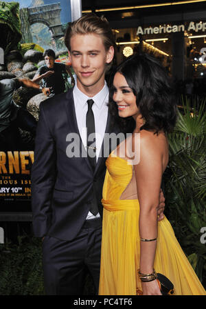 Vanessa Hudgens, Austin Butler   at The Journey 2-The Mysterious Island Premiere at the Chinese Theatre In Los Angeles.a Vanessa Hudgens, Austin Butler  03 ------------- Red Carpet Event, Vertical, USA, Film Industry, Celebrities,  Photography, Bestof, Arts Culture and Entertainment, Topix Celebrities fashion /  Vertical, Best of, Event in Hollywood Life - California,  Red Carpet and backstage, USA, Film Industry, Celebrities,  movie celebrities, TV celebrities, Music celebrities, Photography, Bestof, Arts Culture and Entertainment,  Topix, vertical,  family from from the year , 2012, inquiry  Stock Photo