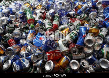 Aluminum Cans in Recycling. Kon Tum. Vietnam Stock Photo - Alamy