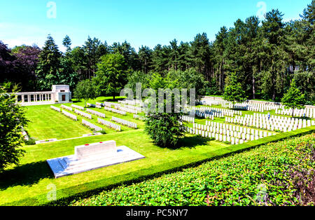 Polygon Woods war cemetery near Ypres in Belgium contains 108 burials including 19 unknown soldiers who died in the First World War Stock Photo