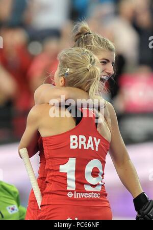 London, UK. 31st July 2018. Goalscorer Sophie Bray (ENG, 19) is congratulated by Sarah Haycroft (ENG) following the first England goal. England V Korea. Match 28. Crossover game. Womens Hockey World Cup 2018. Lee Valley hockey centre. Queen Elizabeth Olympic Park. Stratford. London. UK. 31/07/2018. Credit: Sport In Pictures/Alamy Live News Stock Photo