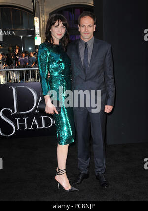 Jonny Lee Miller and wife Michele Hicks  at the Dark Shadows Premiere at the Chinese Theatre In Los Angeles.Jonny Lee Miller and wife Michele Hicks  212 ------------- Red Carpet Event, Vertical, USA, Film Industry, Celebrities,  Photography, Bestof, Arts Culture and Entertainment, Topix Celebrities fashion /  Vertical, Best of, Event in Hollywood Life - California,  Red Carpet and backstage, USA, Film Industry, Celebrities,  movie celebrities, TV celebrities, Music celebrities, Photography, Bestof, Arts Culture and Entertainment,  Topix, vertical,  family from from the year , 2012, inquiry tsu Stock Photo