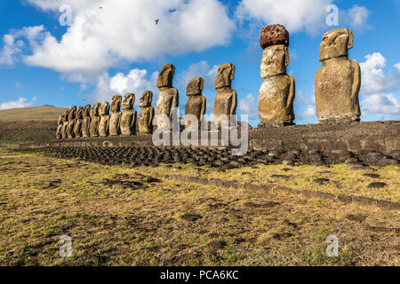 Ahu Tongariki, the most amazing Ahu platform on Easter Island. 15 moais still stand up at the south east of the Island. Ahu Tongariki reveals the Moai Stock Photo