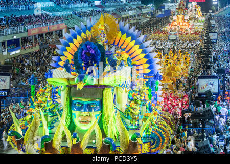 Dancers at the main Rio de Janeiro Carnival parade in the Sambadrome (Sambodromo) arena, Rio de Janeiro, Brazil, South America Stock Photo