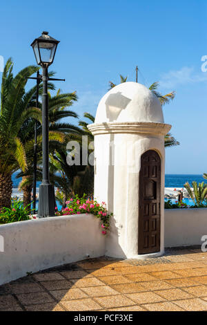 Parque Maritimo Cesar Manrique, Promenade, Puerto de la Cruz, Tenerife, Spain Stock Photo