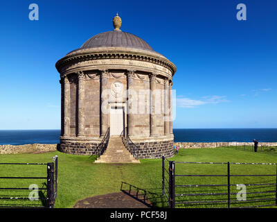 Mussenden temple on the edge of cliffs at Downhill Stock Photo