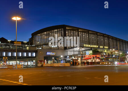 Bahnhof Zoo, Hardenbergplatz, Charlottenburg, Berlin, Deutschland Stock Photo